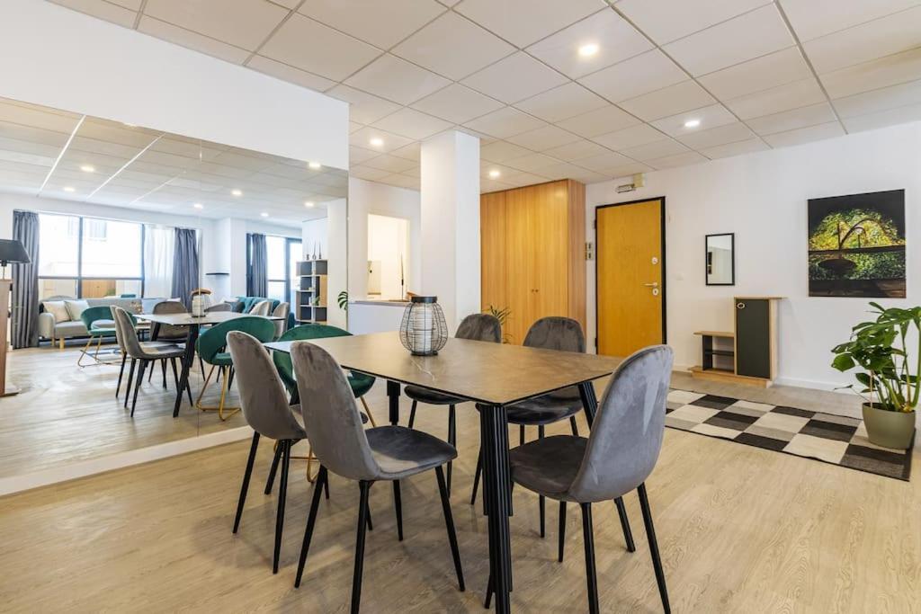 Maricool Minimal Spacious Downtown Loft كاندية المظهر الخارجي الصورة